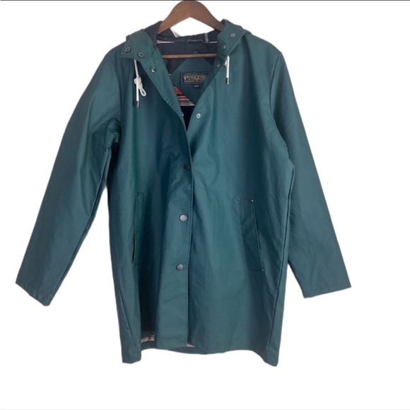 Like New Pendleton Women's
Olympic Acadia
Slicker Raincoat - Picture 3 of 12